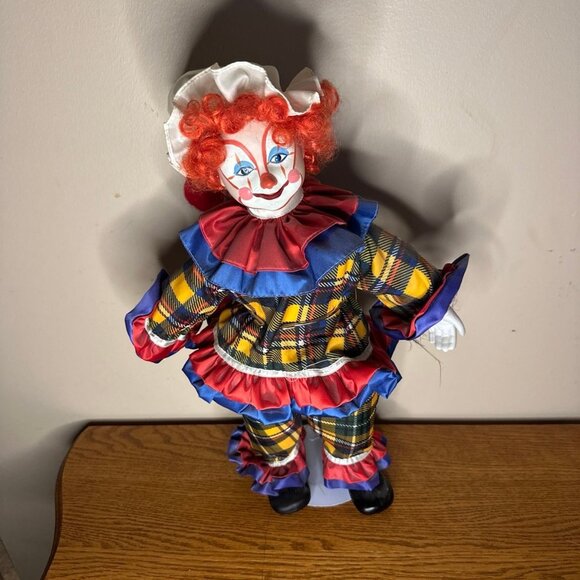 Vintage Clown Pusty Porcelain 1992 doll with stand - Picture 1 of 4